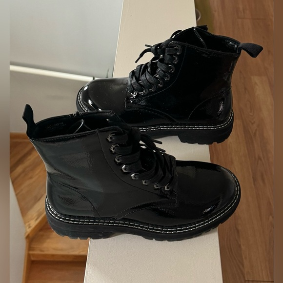 Brand new “Cushionaire “memory foam boots for women.Size-9,color black.🖤 - Picture 5 of 10